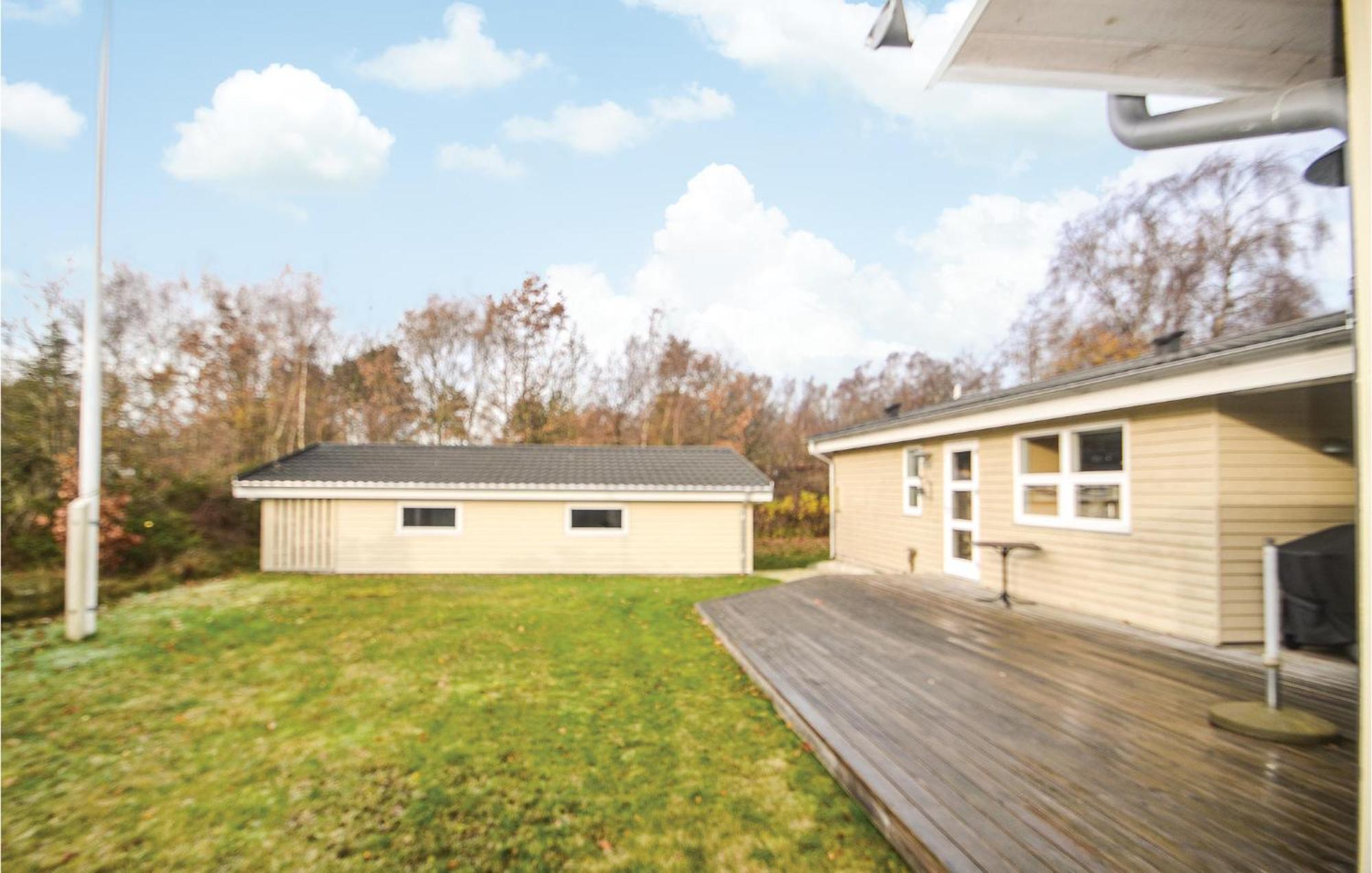 Amazing Home In Orsted With Kitchen Ørsted Exterior foto
